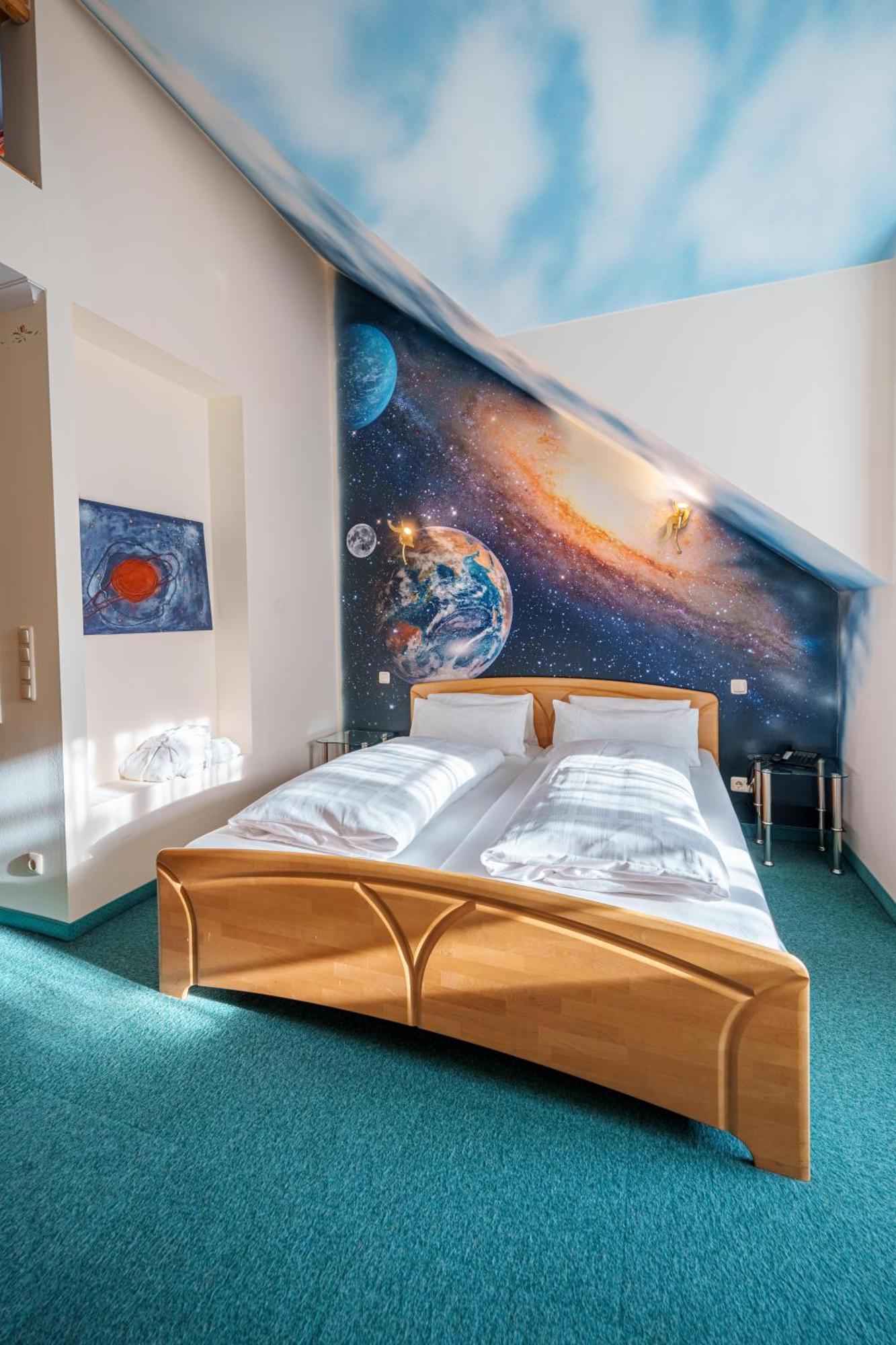 Koenig Ludwig Design Hotel Neu Zimmer Mit Sauna Oder Whirlpool Oder Mehr Альтёттинг Экстерьер фото