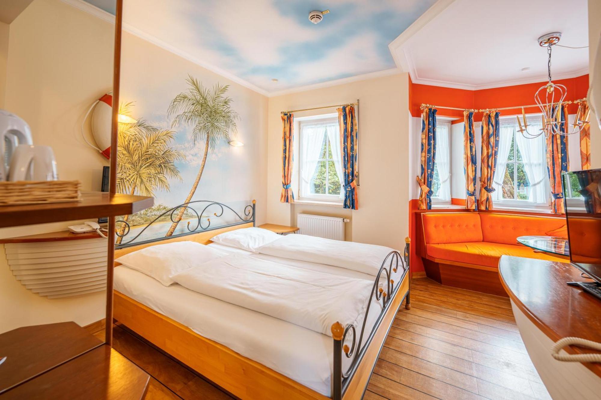 Koenig Ludwig Design Hotel Neu Zimmer Mit Sauna Oder Whirlpool Oder Mehr Альтёттинг Экстерьер фото