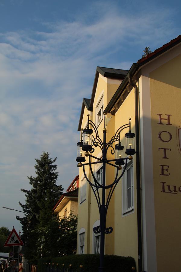 Koenig Ludwig Design Hotel Neu Zimmer Mit Sauna Oder Whirlpool Oder Mehr Альтёттинг Экстерьер фото